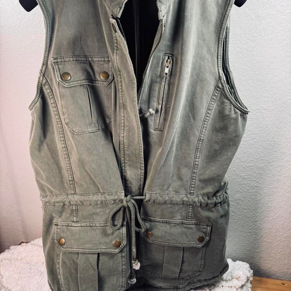 White House Black Market Olive Utility Vest‎ Women's Size M Drawstring Cargo